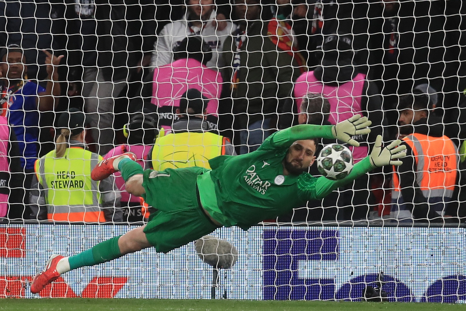 开云登录入口-天空：多纳鲁马依旧没有随队训练，巴黎可能降低4000万欧的要价